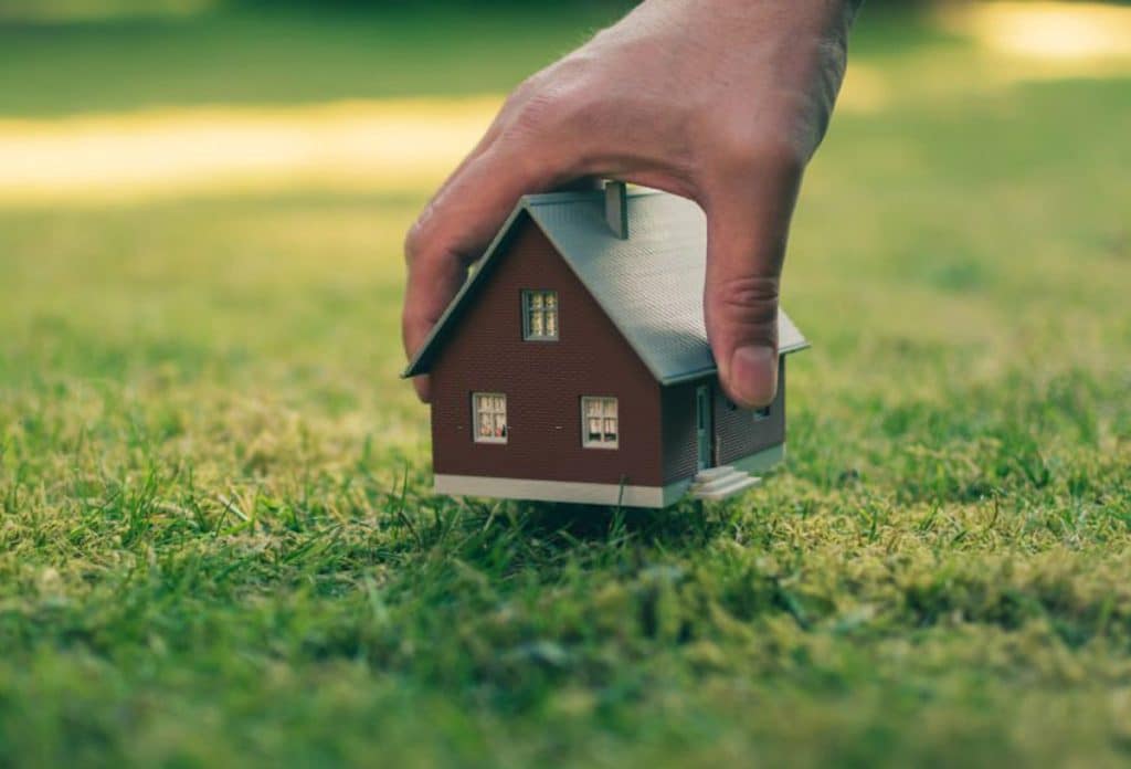 Oknum Pegawai BPN Haltim diduga Ambil Paksa Rumah Ibu Sambung Istri