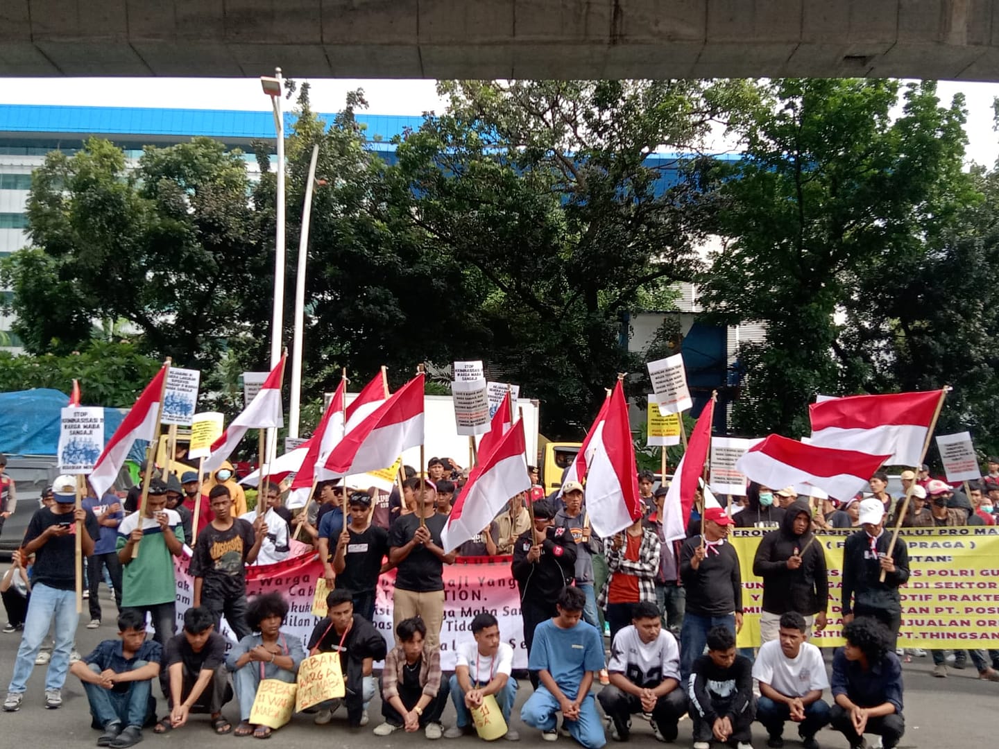 Aksi Mahasiswa Malut di Jakarta Soroti Kriminalisasi dan Izin Tambang PT Position