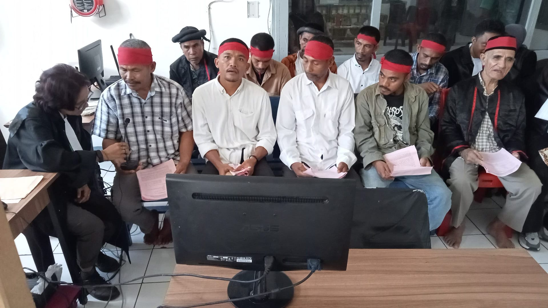 Ucapan Selamat Ultah Gubernur Sherly Disertai Seruan Bebaskan 11 Warga Adat